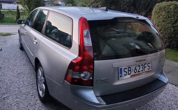 Volvo V50 cena 23600 przebieg: 197100, rok produkcji 2005 z Szczyrk małe 301